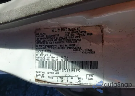 2002 Ford Escort Fleet z USA, uszkodzony, nr VIN 3FAFP13P52R189595